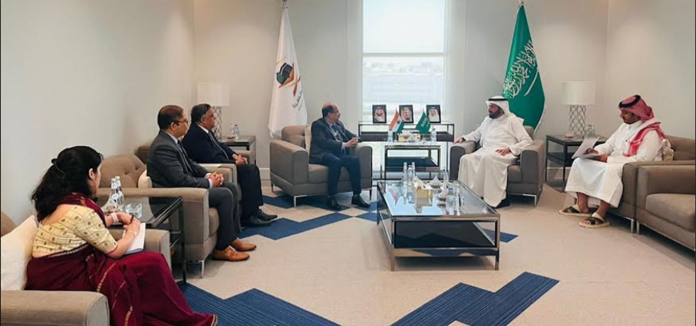 Secretary (CPV&OIA), Dr Ausaf Sayeed, Ambassador H.E. Dr. Suhel Ajaz Khan met with Minister of Hajj and Umrah of Saudi Arabia H.E. Tawfiq Al-Rabiah and discussed various issues pertaining to Indian Hajj and Umrah Pilgrims.